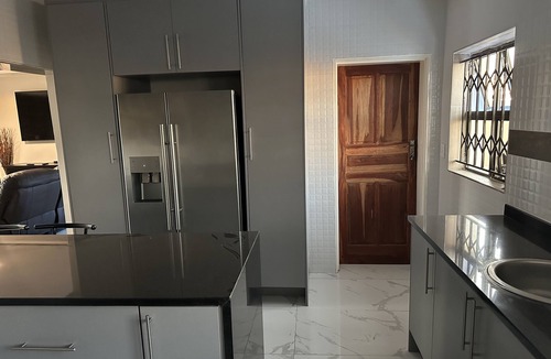 Harare Villa | Secure 5 Bedroom Private Residence near Harare International Airport