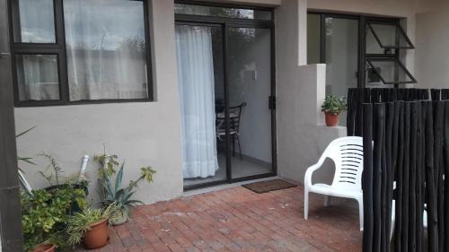 Windhoek Apartment | Self-catering Studio, Unit 6 on Krupp