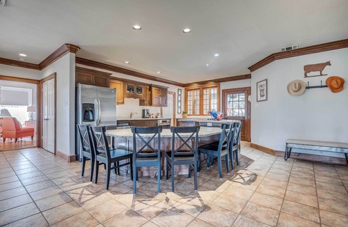 Boerne House | Serene Hill Country Wildlife Sanctuary w/Porch