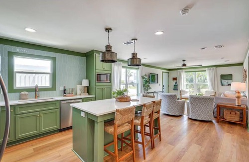 Kiska Beach House | Shasta Street Retreat - New to Mgmt