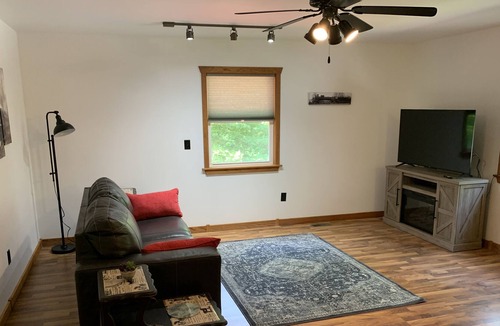 Cobden Apartment | Shawnee Hills Hideaway (Bside)