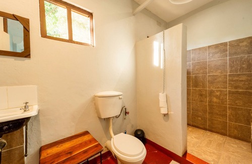 Victoria Falls Cabin | Shoestrings Backpackers & Bar