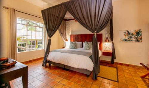 Victoria Falls Cabin | Shongwe Lookout