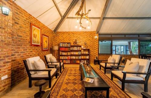 Victoria Falls Cabin | Sian-simba-river-lodge
