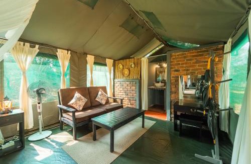 Victoria Falls Cabin | Sian-simba-river-lodge