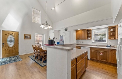 Tahoe Paradise House | Sierra Mountain Lodge 3 Bedroom Home by RedAwning