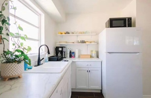Palmer Ranch House | Siesta Key Hot Tub Cottage, Sleeps 6. Kid Friendly