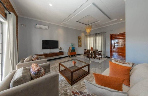 Lusaka Central Apartment | Signature Urban 3BR|Malangwa