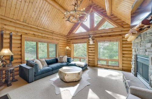 Harbor Springs House | Ski-In, Ski-Out Group Getaway in Harbor Springs!
