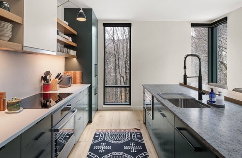 Stowe Area Resort | Ski-In/Ski-Out Luxury Treehouse | Spruce Peak 3BR + Bonus Room Retreat