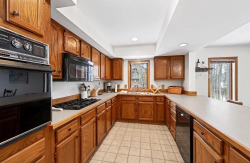 Great Valley House | Ski-In Ski-Out SnowPine Village Townhouse