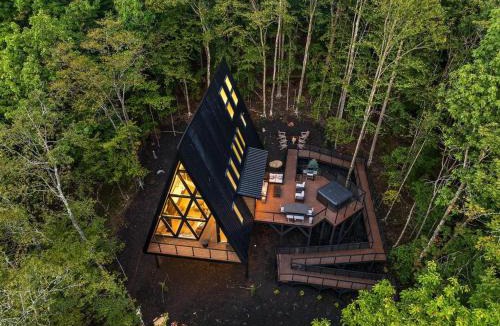 Beech Mountain House | Sky-High A Frame Retreat Hottub & EV charging
