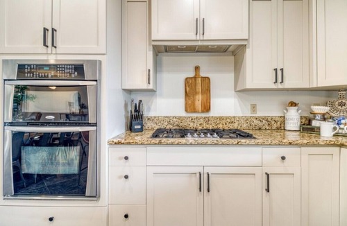 Redmond House | Sleeps 18, Hot Tub, Arcade, 3 Living Areas