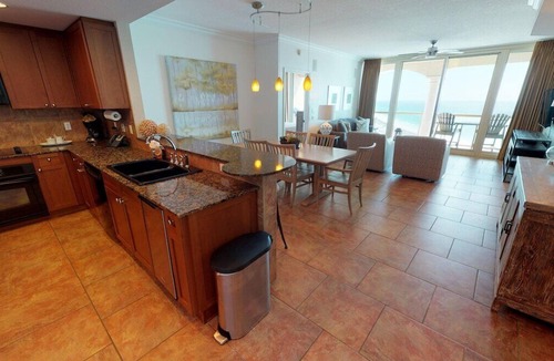 Pensacola Beach Resort | Sleeps 6-Stunning Ocean Front Views-Luxury Resort