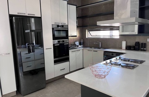 Lusaka Central Apartment | Smart 2BR w/Starlink, Alexa & Solar | Salama Park