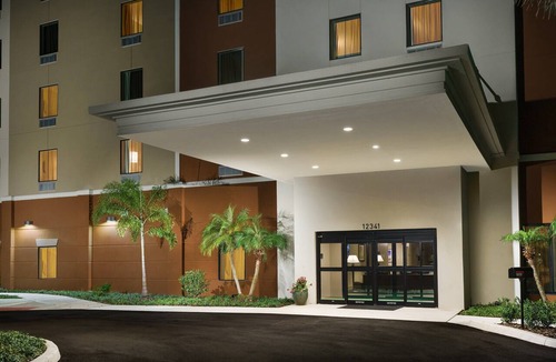 Florida Central Atlantic Coast Apartment | Smart King Studio | Pool & BBQ Grill | 3 mi to Walt Disney World Resort