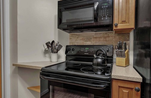 Great Valley Condo | SnowPine Condo, Sleeps 6, King Bed, Patio