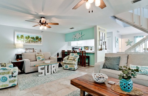 Holmes Beach House | Spacious 3 bedroom town home on Anna Maria Island, community pool.