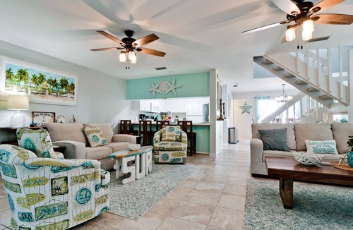 Holmes Beach House | Spacious 3 bedroom town home on Anna Maria Island, community pool.