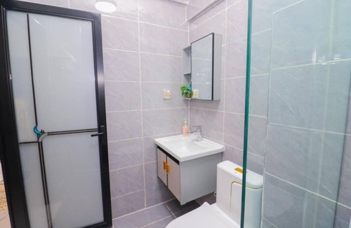 Mbare West House | Spacious building with 9 bedrooms, WiFi, fitness room in terrific Nyabira