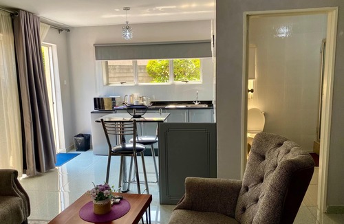 Harare Apartment | Spacious ground-floor studio in central New Chadcombe - 2316