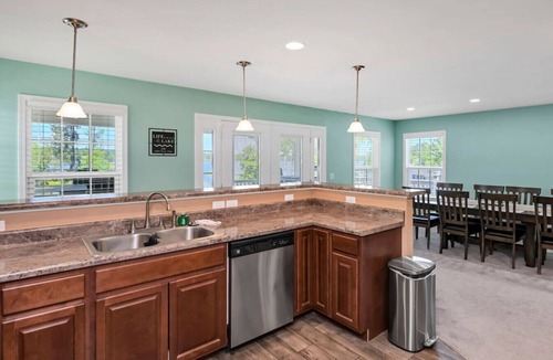 Leesville House | Spacious Split-Level Retreat | Sleeps 11