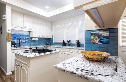 North San Antonio - SAT House | Spanish Hacienda-Heated Pool-Huge Game Room-Sleeps 16 - 5000 sq ft Of Fun!