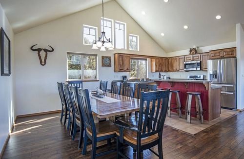 Bend House | Spectacular Mountain Views Just Outside of Bend