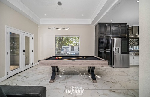 Nevada Street House | Sprawling Home w/Rooftop Spot