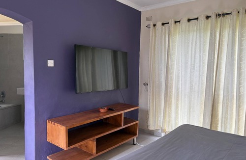 Harare House | Standard Room In Mt Pleasant Heights - 2385