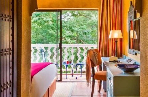 Livingstone House | Stay Close to Victoria Falls National Park! Outdoor Pool, Spa and Great Views!