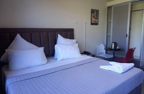 Lusaka Cabin | STAY SIMPLE LODGE