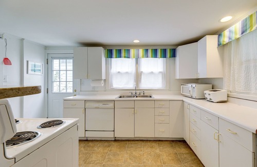 South Rehoboth Cottage | Steps to Rehoboth Beach: Spacious Family Home!