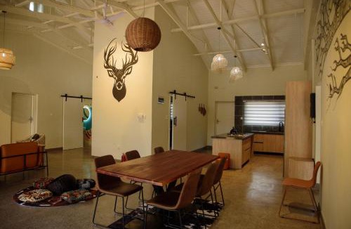 Bulawayo House | Stonechat kine unit