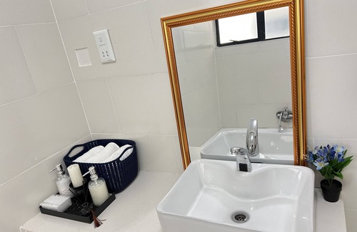 Harare Apartment | Studio in Borrowdale West at Millennium Heights, close to upmarket amenities.