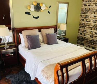 Kwekwe Apartment | Studio in Golden Acres – Kwekwe - 2371