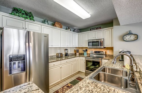Myrtle Beach Condo | 🏖️Stunning Ocean Views | Pools + Hot Tub | The Island 511🏖️