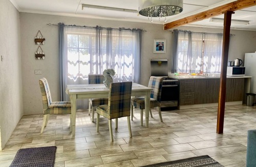 Juliasdale Apartment | Stunning private cottage in the heart of Nyanga - 2095
