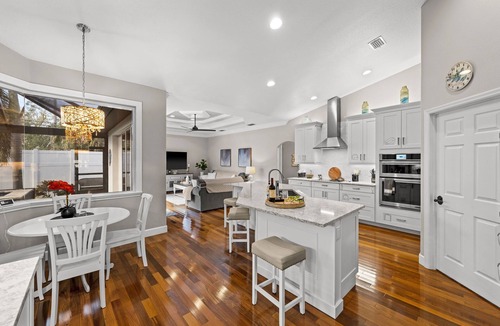 South Venice Villa | Stunning Saltwater Heated Pool & Spa Villa-Fully Equiped-6 Min to Beach