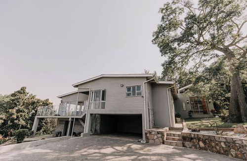 Harare House | Stunningly decorated home with breathtaking views!