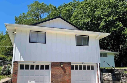 Overland Park House | Stylish 2BR Near hwy Advent HealthDowntown OP