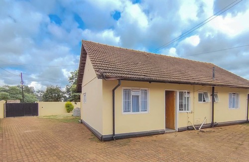 Harare House | Stylish and Cozy home in Harare . Private and affordable- perfect getaway