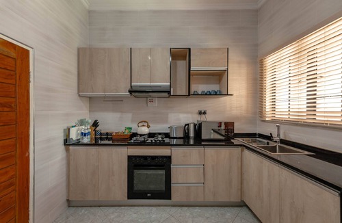 Lusaka Central Apartment | Stylish Urban 2BR|Kawe