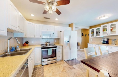 Bayshore Gardens House | Summer Deals!4/3 Mother-in-law Suite~Heated Pool! 5 mins to IMG