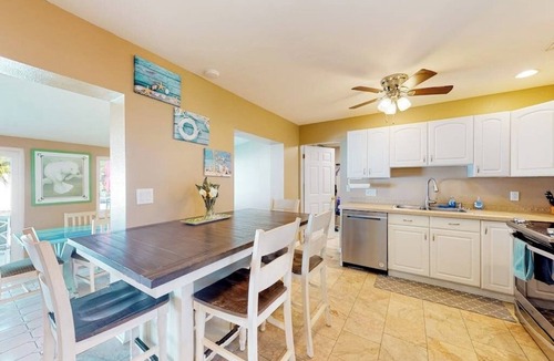 Bayshore Gardens House | Summer Deals!4/3 Mother-in-law Suite~Heated Pool! 5 mins to IMG