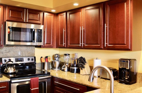 Kihei Condo | Summer Sale,Oceanfront/Ocean view condo in S. Maui,Free A/C, Wifi,Parking, Pool!