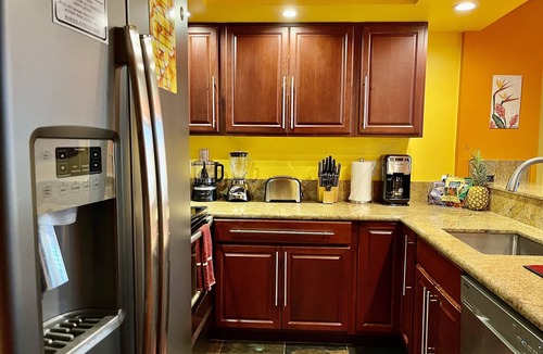 Kihei Condo | Summer Sale,Oceanfront/Ocean view condo in S. Maui,Free A/C, Wifi,Parking, Pool!