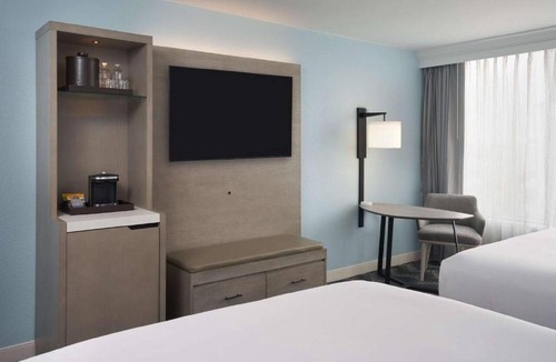 Cocoa Beach Hotel | Sunny Retreat | 2 Modern Units | Onsite Pool, Parking, Private Beach Access
