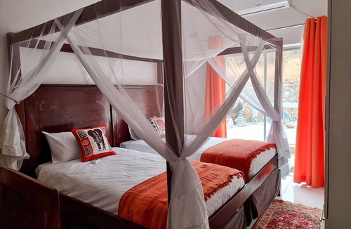 Kariba Cabin | Sunset Lakeview Lodge