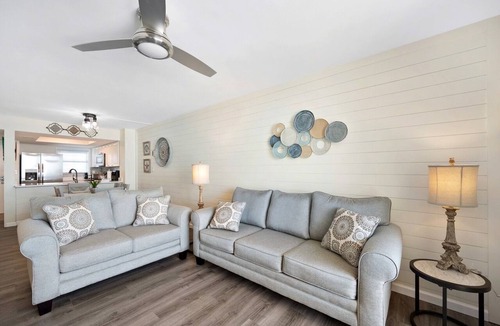 Orange Beach Condo | Sunswept 607 2/2 The Perfect Beach Trip Awaits. Great Rates & Views